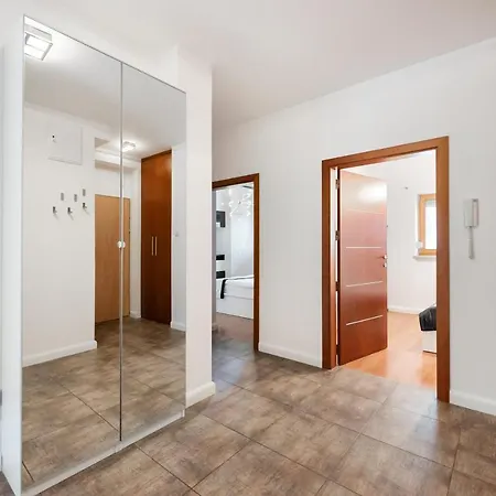 Pole Mokotowskie Spacious By Bookinghost * 바르샤바